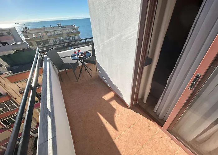 Blue Coast Escape G72 *